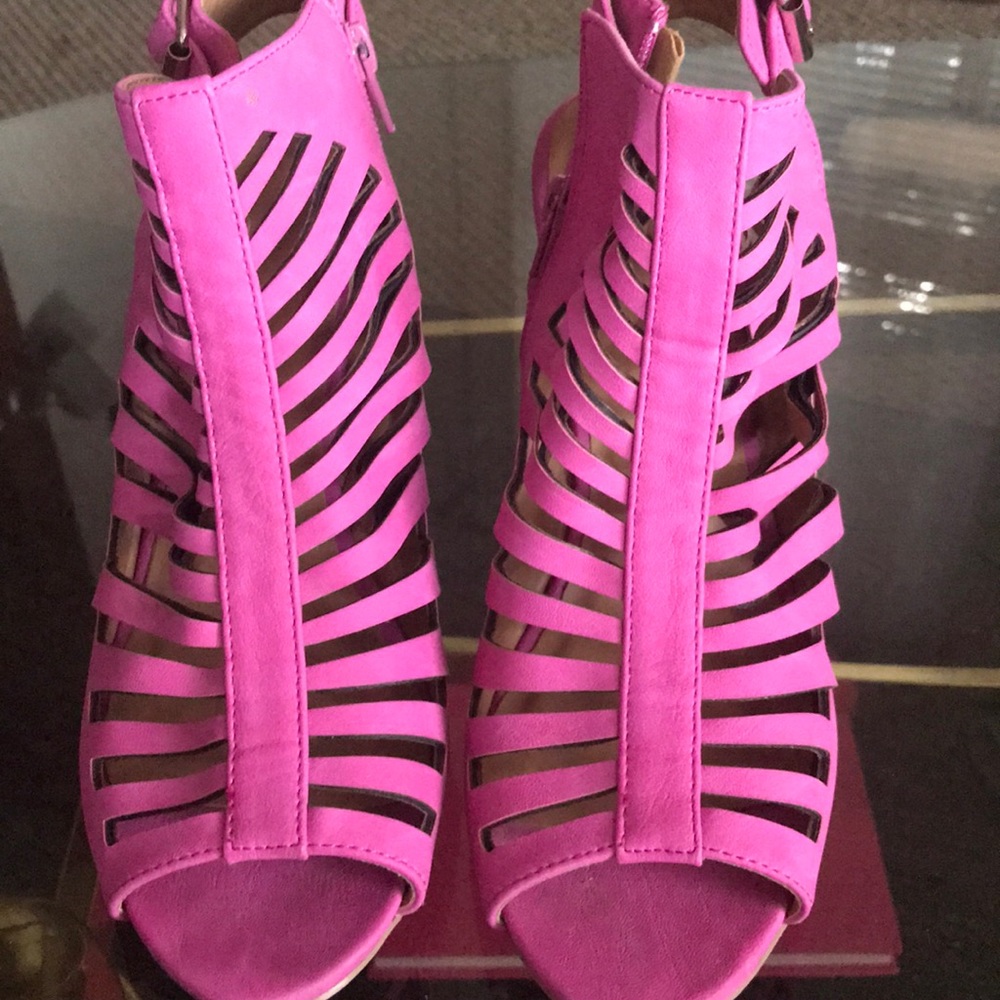 Pink heels